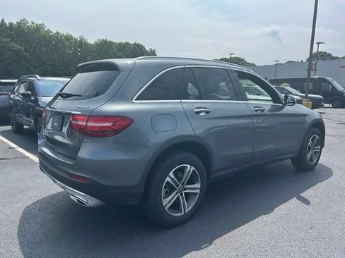 Used 2019 Mercedes-Benz GLC 300 4MATIC image 4