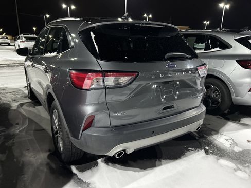 Used 2022 Ford Escape SEL image 6