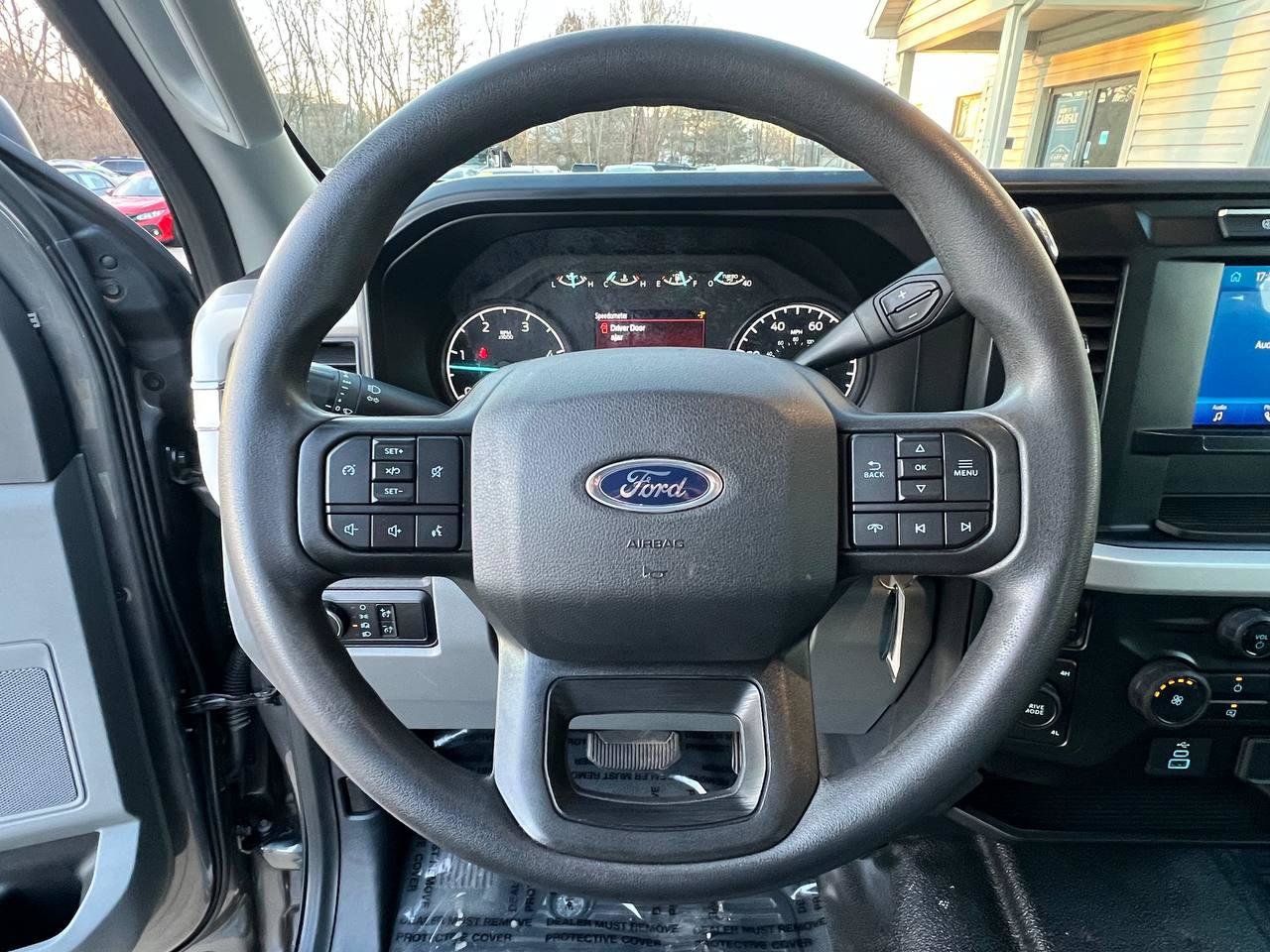 Used 2023 Ford F350 XL AWD/4WD image 16