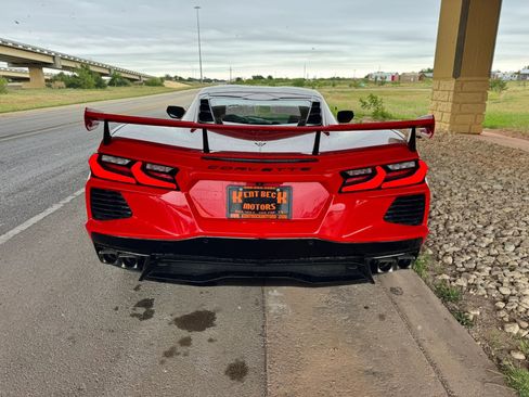 Used 2023 Chevrolet Corvette Stingray Coupe w/ 1LT RWD image 4