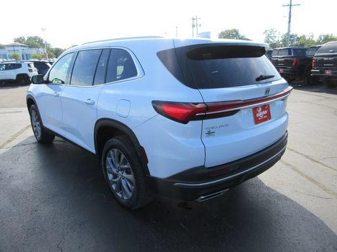 Certified 2026 Buick Enclave Preferred FWD image 9