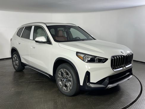 New 2026 BMW X1 xDrive28i w/ Technology Package image 3