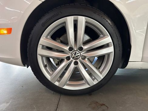 Used 2014 Volkswagen Eos Executive image 27