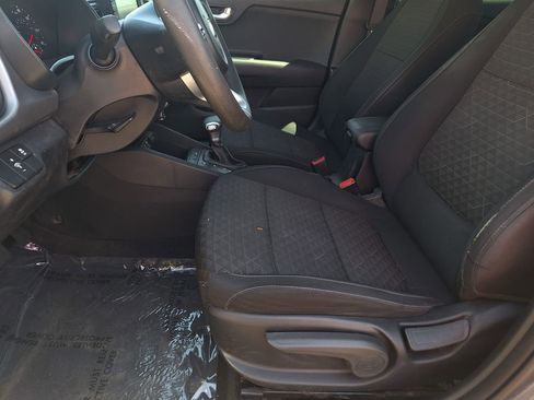 Used 2019 Kia Rio S FWD image 11
