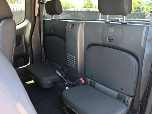 Used 2024 Nissan Frontier S RWD image 16