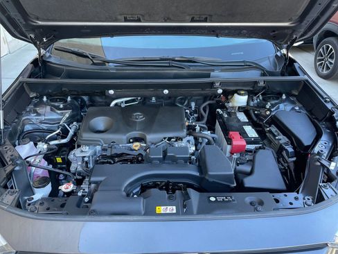 Used 2025 Toyota RAV4 XLE image 34