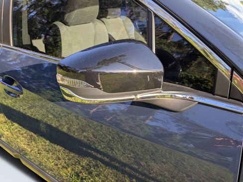 Certified 2025 Subaru Outback Premium AWD/4WD image 11