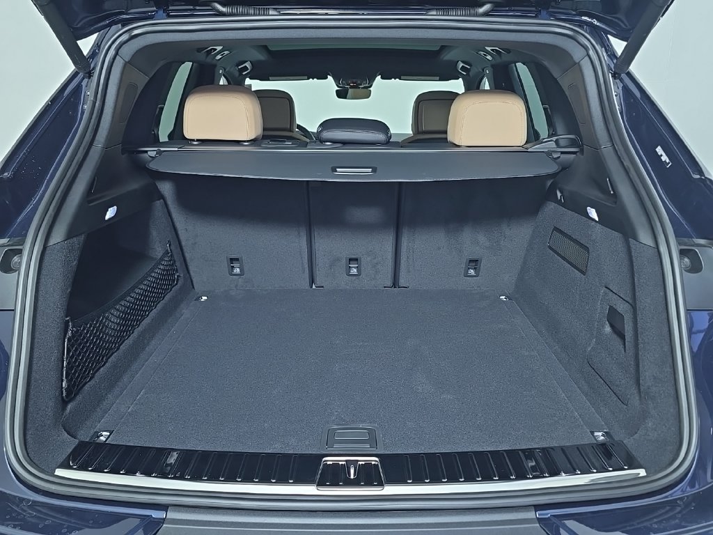 Certified 2026 Porsche Cayenne AWD/4WD image 13