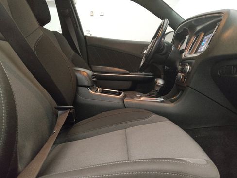 Used 2022 Dodge Charger SXT RWD image 21