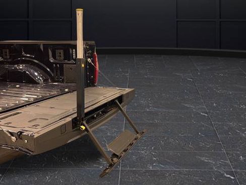 Used 2025 Ford F150 XLT w/ Equipment Group 302A MID image 10