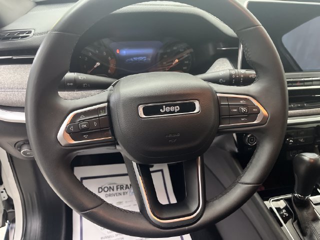 Used 2024 Jeep Compass Latitude AWD/4WD image 16