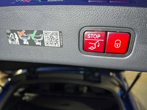 Certified 2025 Mercedes-Benz GLC 300 4MATIC image 18