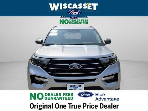 Certified 2022 Ford Explorer XLT w/ Equipment Group 202A image 10