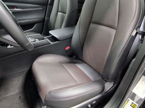 Certified 2025 MAZDA MAZDA3 Hatchback w/Premium Plus Pkg image 17