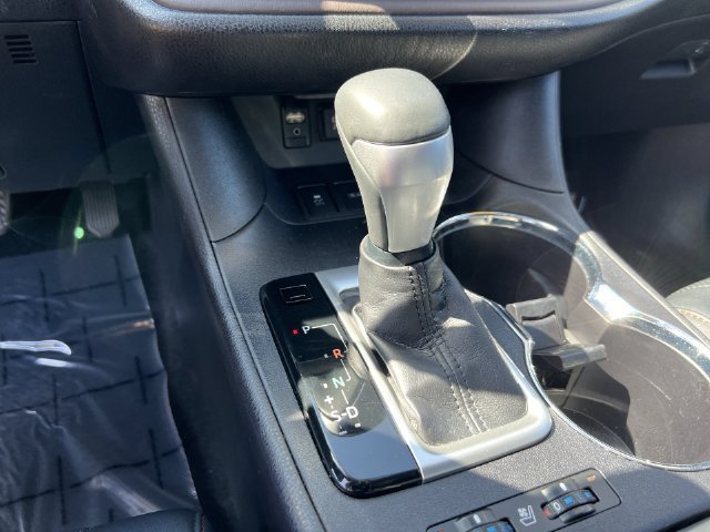 Used 2019 Toyota Highlander Limited Platinum AWD/4WD image 18