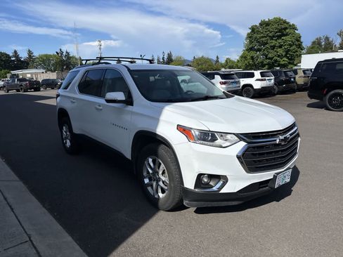 Used 2018 Chevrolet Traverse LT FWD image 6