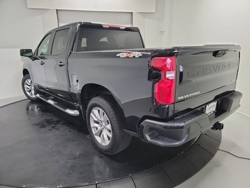 Used 2022 Chevrolet Silverado 1500 Custom image 6