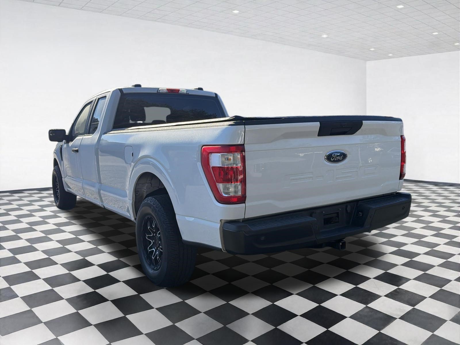 Used 2022 Ford F150 XL w/ Equipment Group 101A High RWD image 6