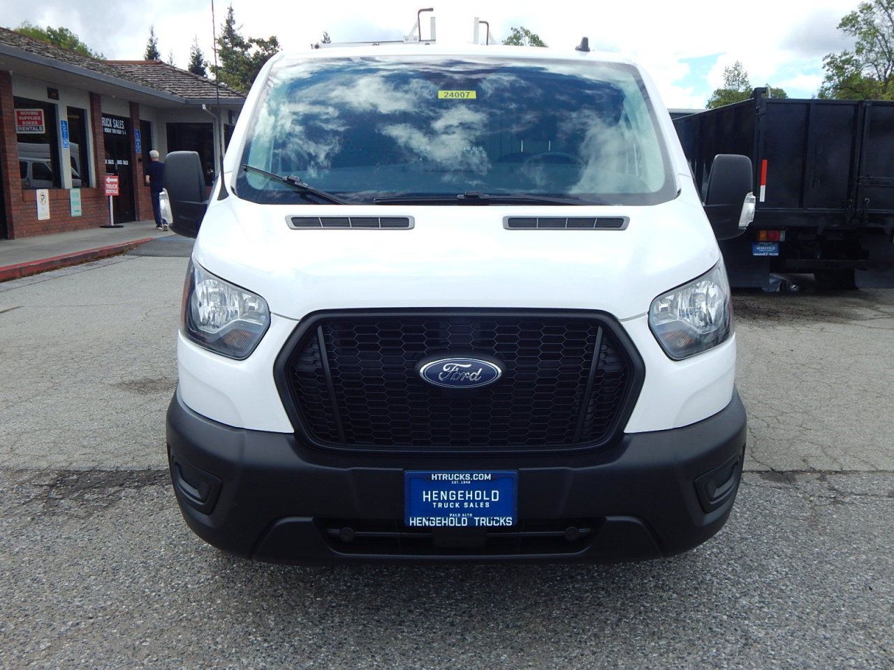 Used 2022 Ford Transit 250 Low Roof RWD image 11
