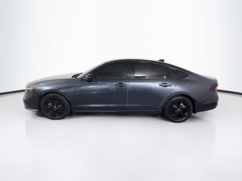 Used 2025 Honda Accord SE image 4