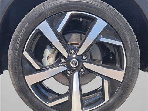 Used 2022 Nissan Rogue Sport SL w/ Premium Package image 22