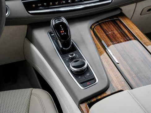 Used 2022 Cadillac Escalade ESV Premium Luxury Platinum w/ Heavy-Duty Trailer Package image 15