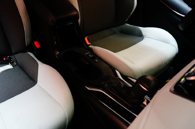 Used 2025 Toyota Corolla XSE FWD image 46