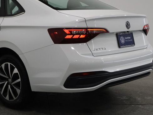 Used 2023 Volkswagen Jetta S image 10