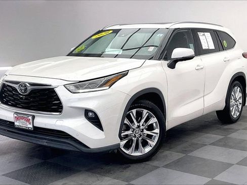 Used 2020 Toyota Highlander Limited AWD/4WD image 12