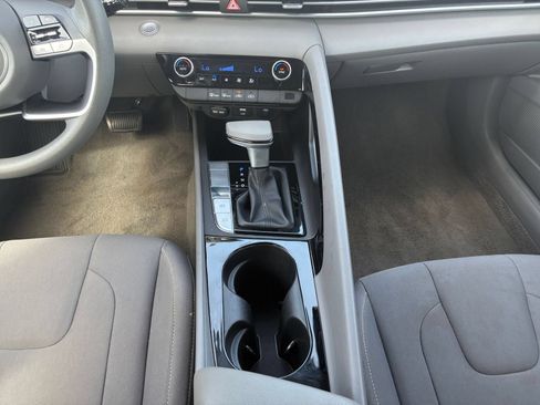 Used 2026 Hyundai Elantra Hybrid FWD image 36