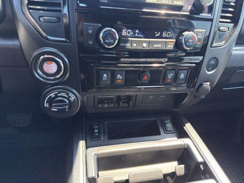 Used 2023 Nissan Titan PRO-4X w/ Pro-4x Convenience Package AWD/4WD image 21