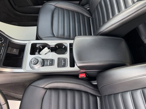 Certified 2024 Ford Edge SEL w/ Convenience Package image 16