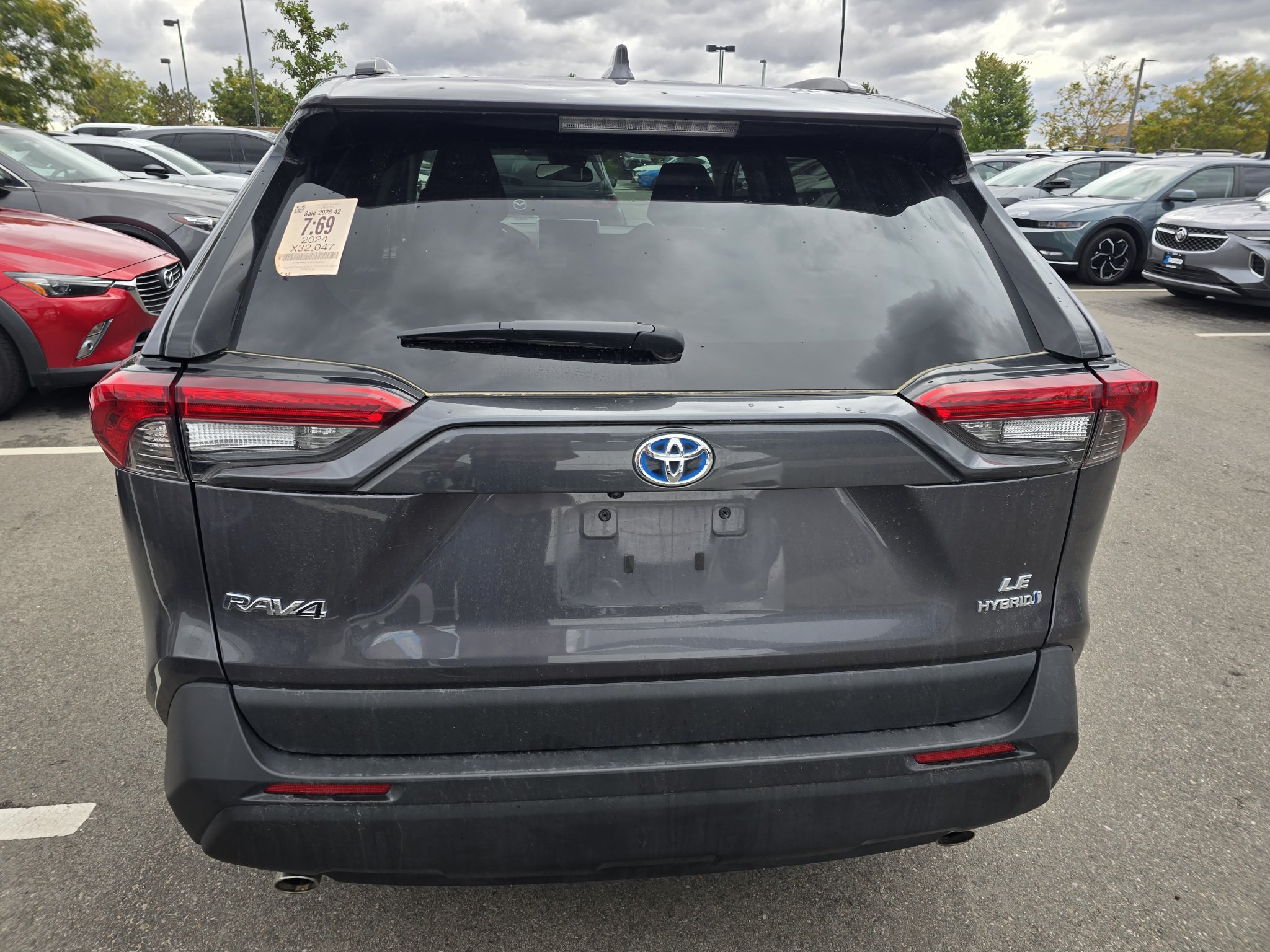 Used 2024 Toyota RAV4 LE AWD/4WD image 15