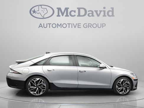 Used 2024 Hyundai Ioniq 6 SEL RWD image 9