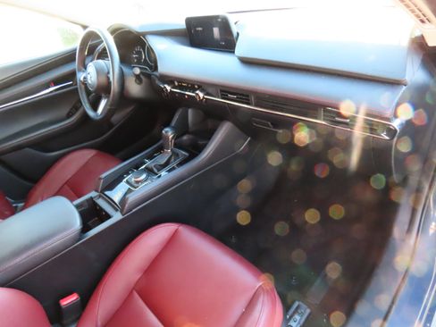 Used 2024 MAZDA MAZDA3 s image 10