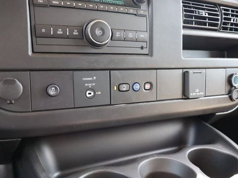 New 2025 Chevrolet Express 2500 Work Van w/ Driver Convenience Package image 17