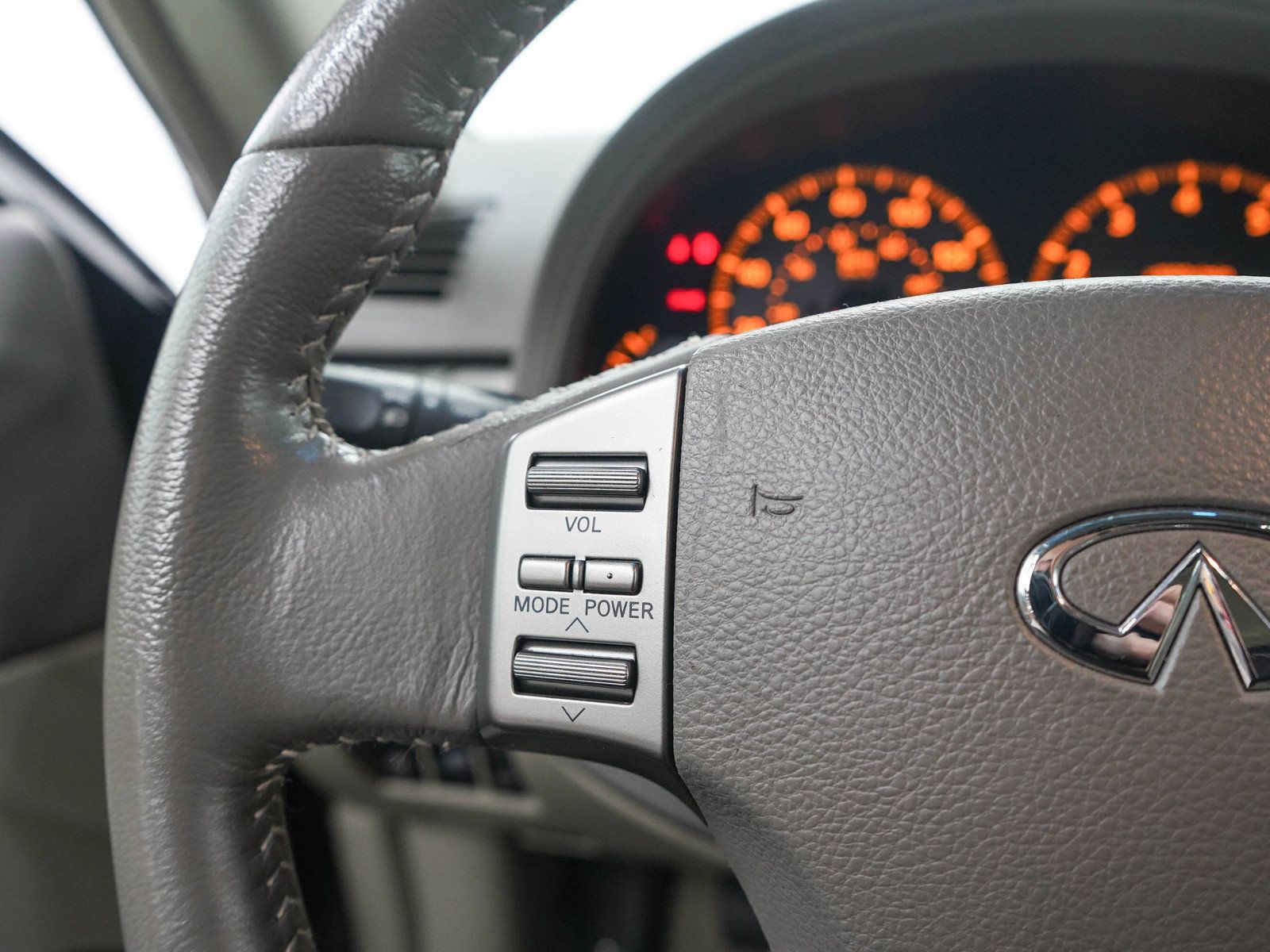 Used 2003 INFINITI G35 Coupe w/ Premium Pkg RWD image 22