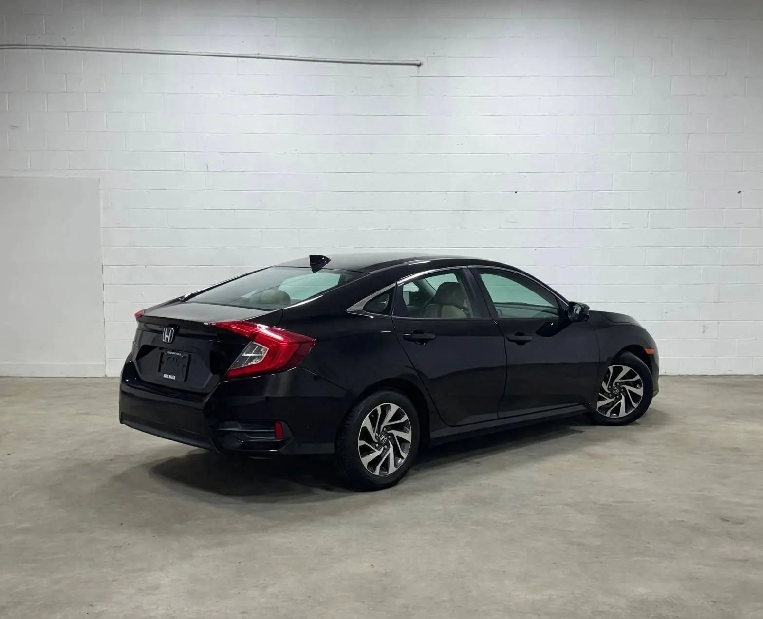 Used 2017 Honda Civic EX image 3