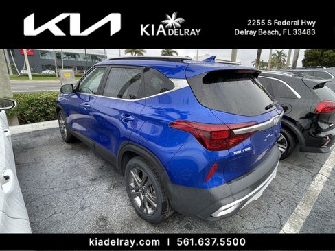 Certified 2022 Kia Seltos S image 3