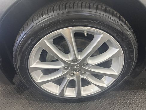 Used 2013 Toyota Avalon Limited FWD image 4