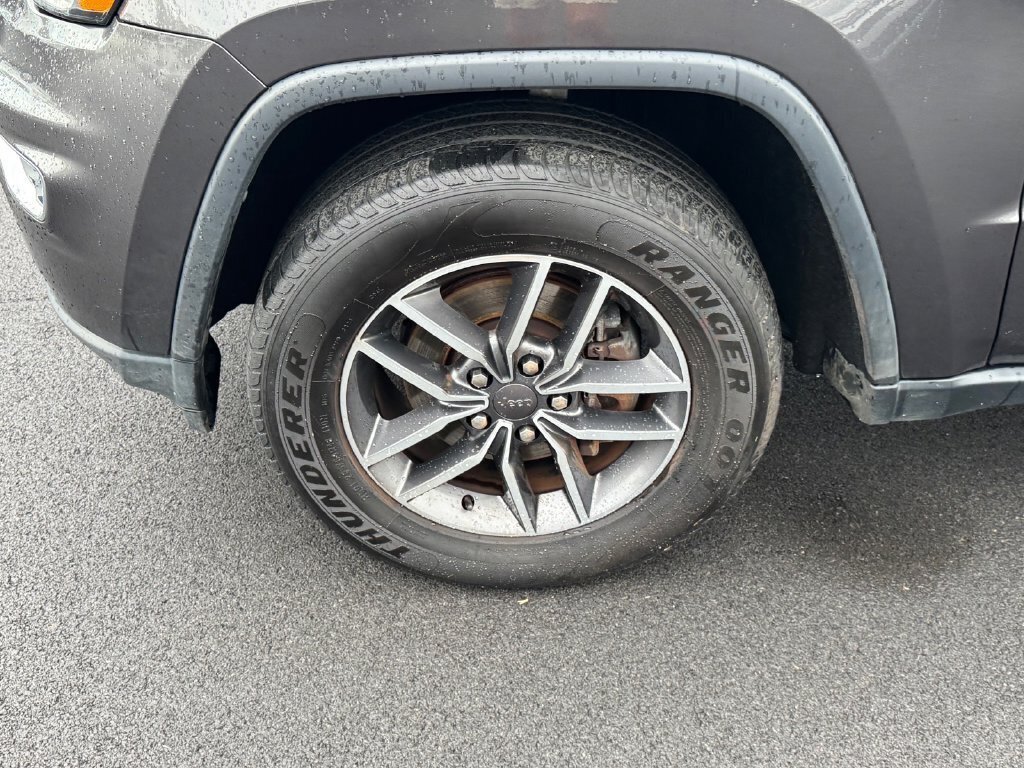 Used 2019 Jeep Grand Cherokee Limited AWD/4WD image 20