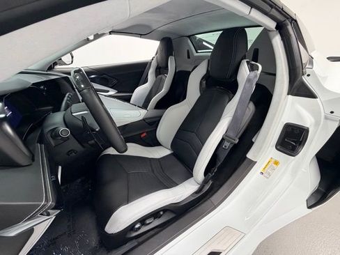 Used 2025 Chevrolet Corvette Z06 image 12