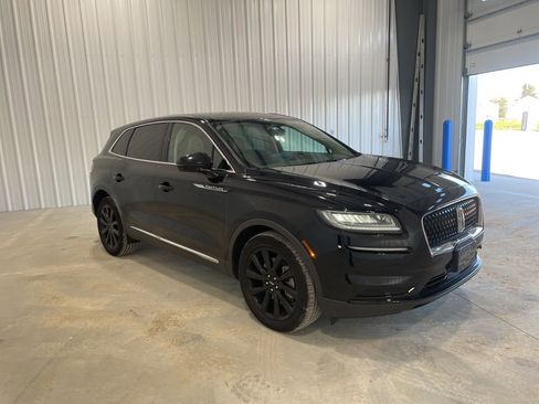 Used 2023 Lincoln Nautilus Reserve w/ Monochromatic Package image 11