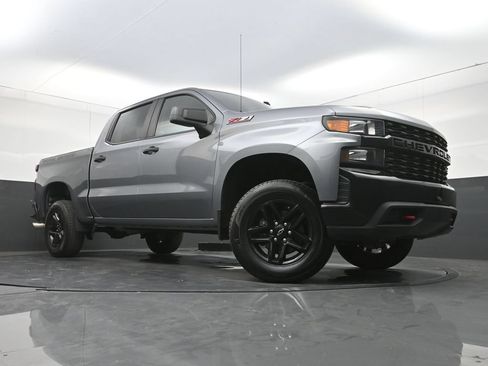 Used 2021 Chevrolet Silverado 1500 Custom Trail Boss AWD/4WD image 19