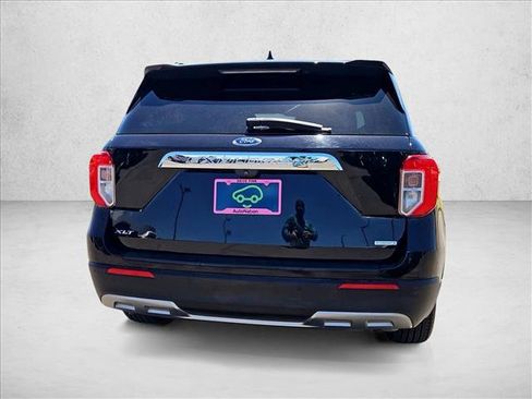 Used 2020 Ford Explorer XLT w/ Equipment Group 202A RWD image 7