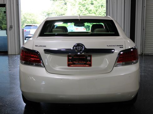 Used 2010 Buick LaCrosse CXL w/ Luxury Package FWD image 4