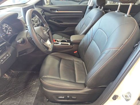 Used 2023 Nissan Altima 2.5 SR w/ SR Premium Package FWD image 13
