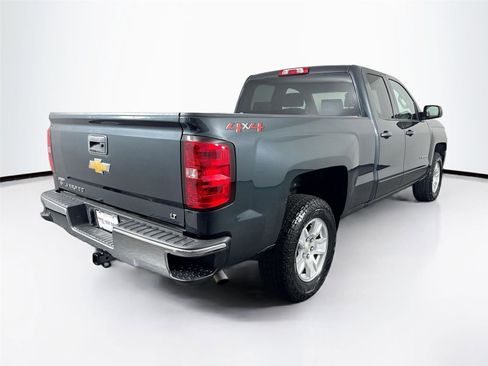 Used 2018 Chevrolet Silverado 1500 LT image 2