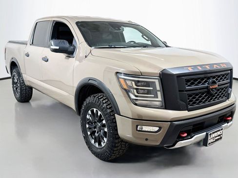 Used 2021 Nissan Titan PRO-4X w/ Pro-4x Convenience Package AWD/4WD image 3