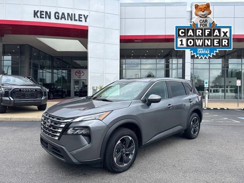 Used 2024 Nissan Rogue SV FWD image 1